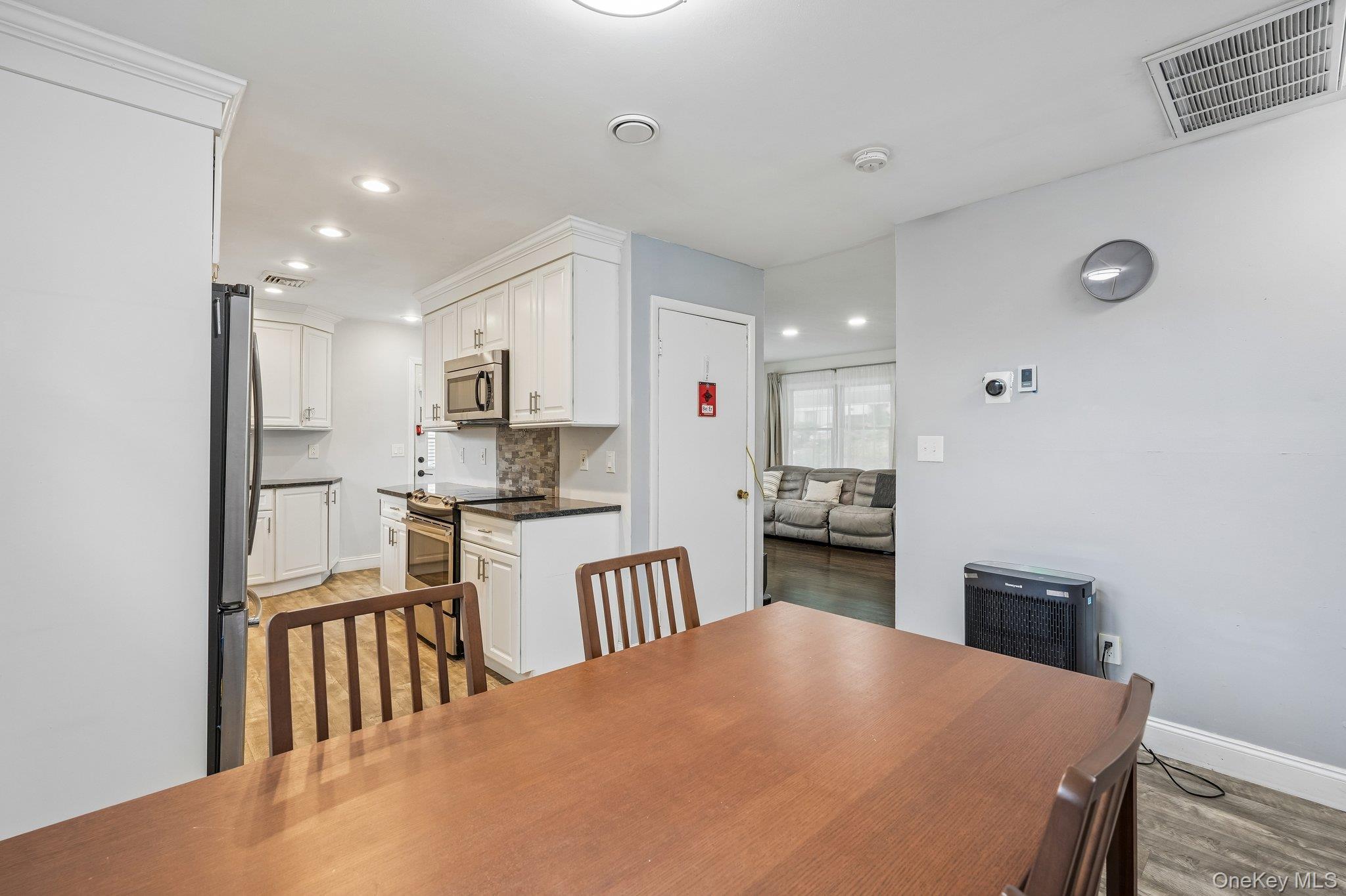 Single Family Warren Avenue  Westchester County, NY 10594, MLS-1023960-12