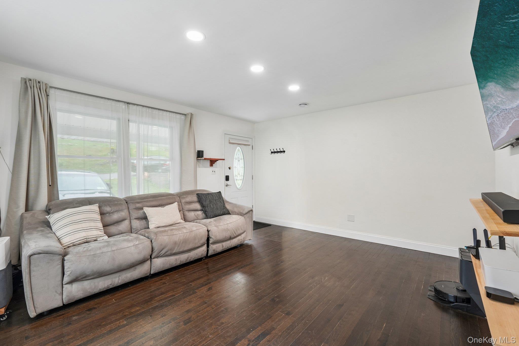 Single Family Warren Avenue  Westchester County, NY 10594, MLS-1023960-7