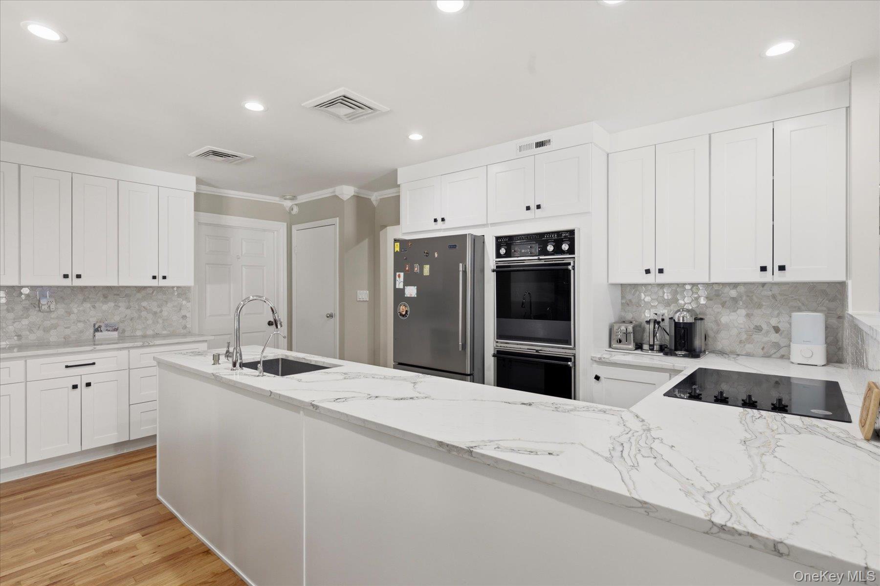 Single Family Lea Ann Terrace Nassau County, NY 11793, MLS-1023989-9
