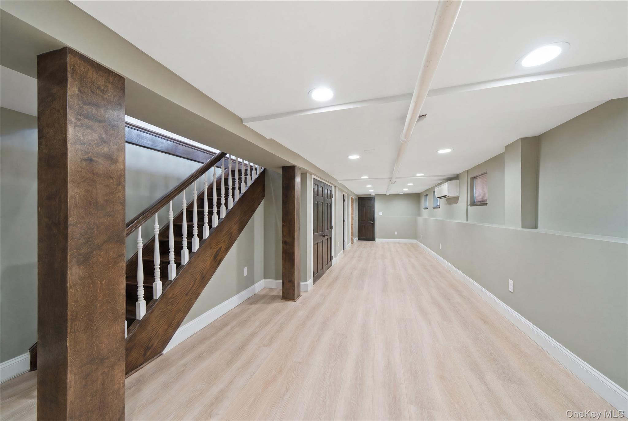 Single Family Pleasantview Street Queens, NY 11379, MLS-1024011-10