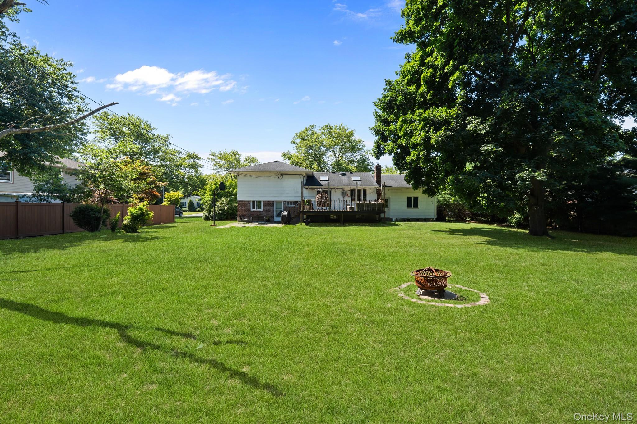 Single Family Tinton Place Suffolk County, NY 11731, MLS-1024025-26