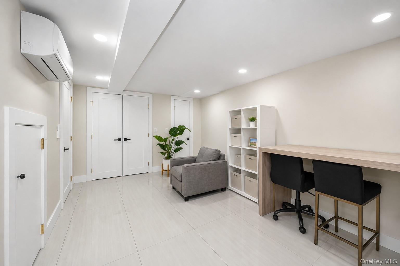 Single Family Vleigh Place  Queens, NY 11367, MLS-1024040-10