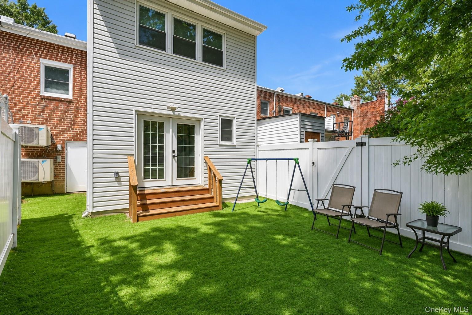Single Family Vleigh Place  Queens, NY 11367, MLS-1024040-2