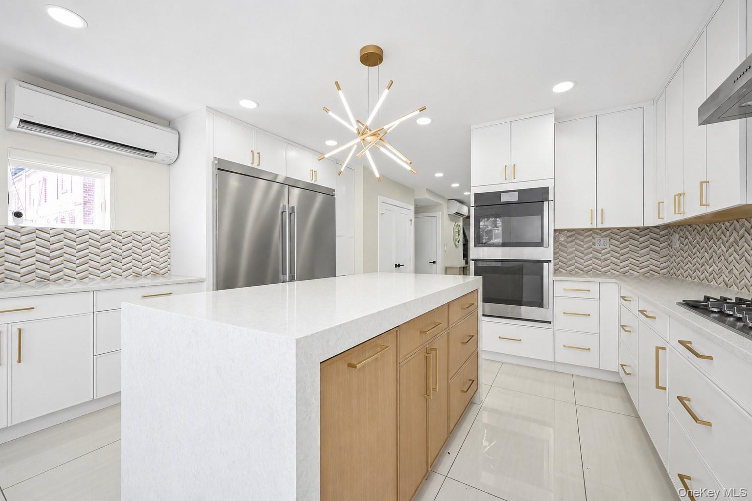 Single Family Vleigh Place  Queens, NY 11367, MLS-1024040-7