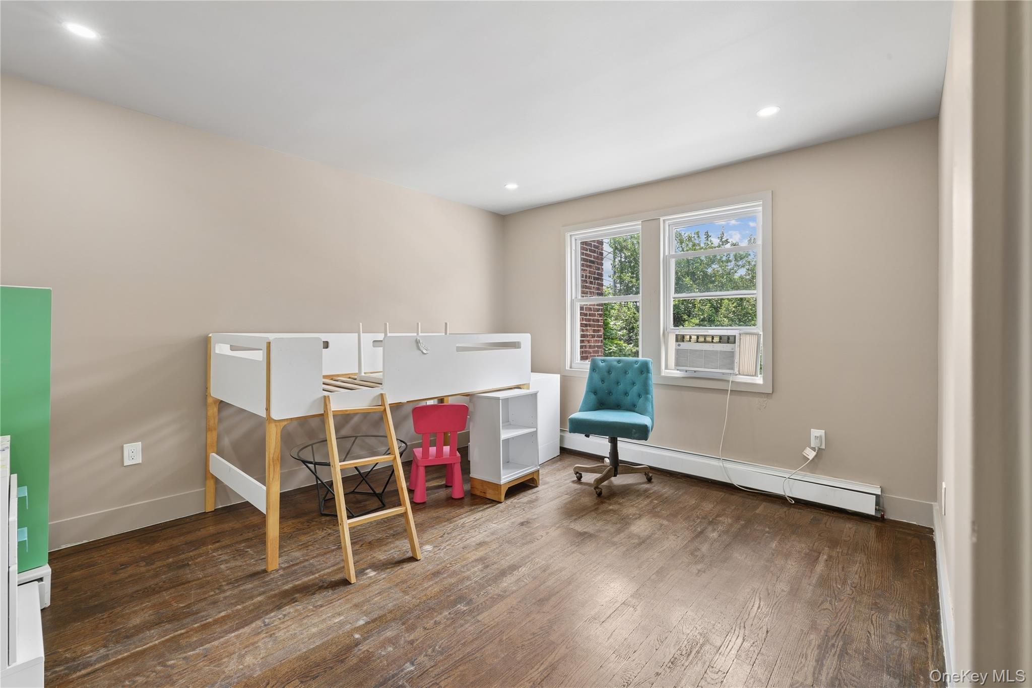 Single Family Mazeau Street Queens, NY 11378, MLS-1024045-9