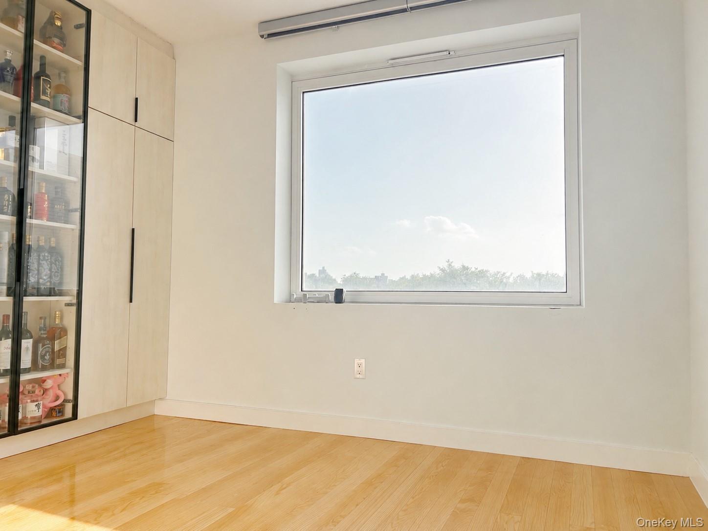 Single Family Union Turnpike Queens, NY 11366, MLS-1024055-5