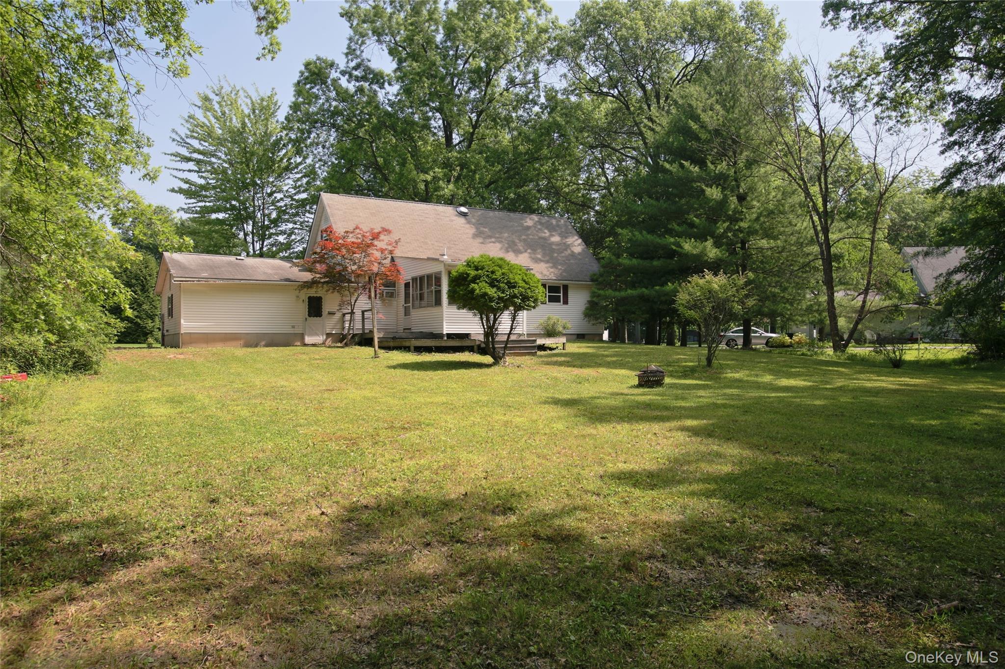 Single Family Elizabeth Drive Dutchess County, NY 12583, MLS-1024067-2