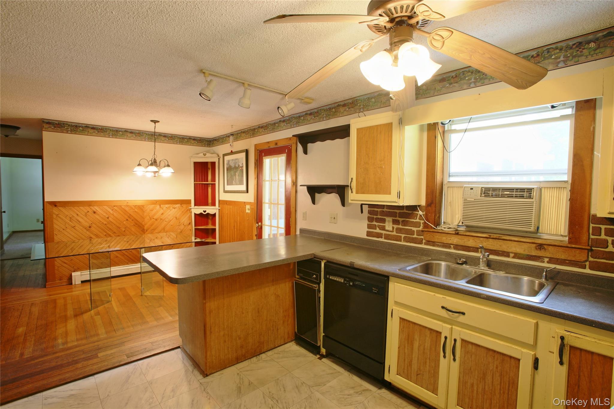 Single Family Elizabeth Drive Dutchess County, NY 12583, MLS-1024067-24