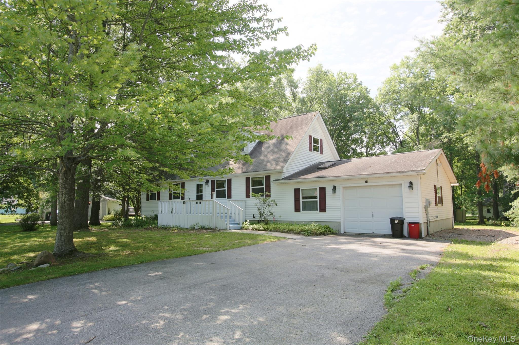 Single Family Elizabeth Drive Dutchess County, NY 12583, MLS-1024067-9