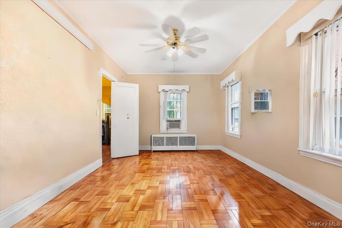 Single Family Fish Avenue  Bronx, NY 10469, MLS-1024078-13