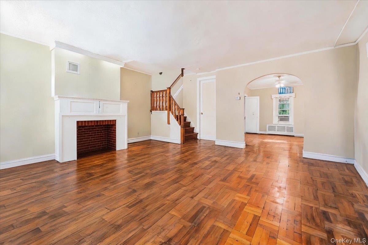 Single Family Fish Avenue  Bronx, NY 10469, MLS-1024078-4