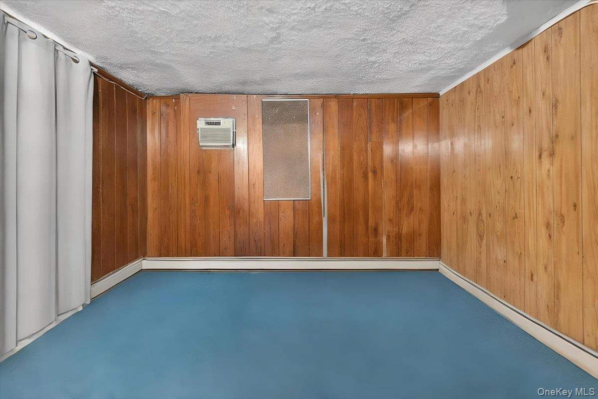 Single Family Fish Avenue  Bronx, NY 10469, MLS-1024078-5