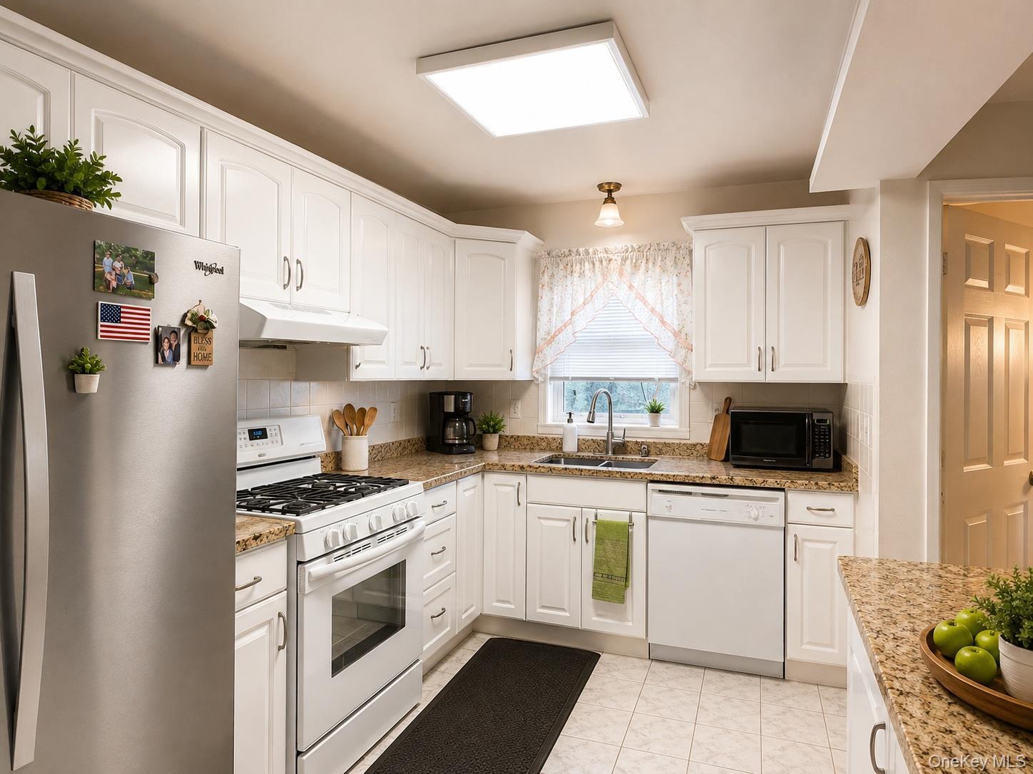 Single Family 248th Street Queens, NY 11363, MLS-1024097-5