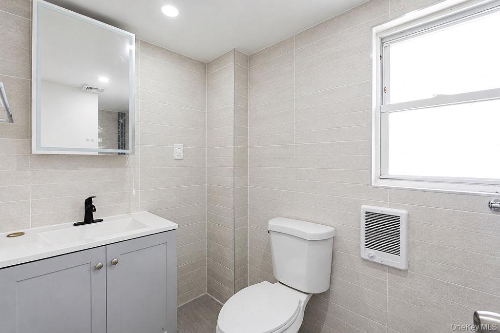 Single Family Broadway Queens, NY 11414, MLS-1024113-14