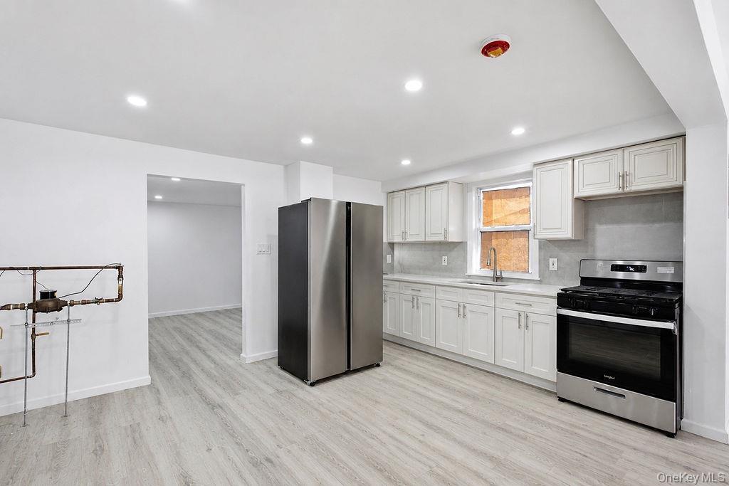 Single Family Broadway Queens, NY 11414, MLS-1024113-4