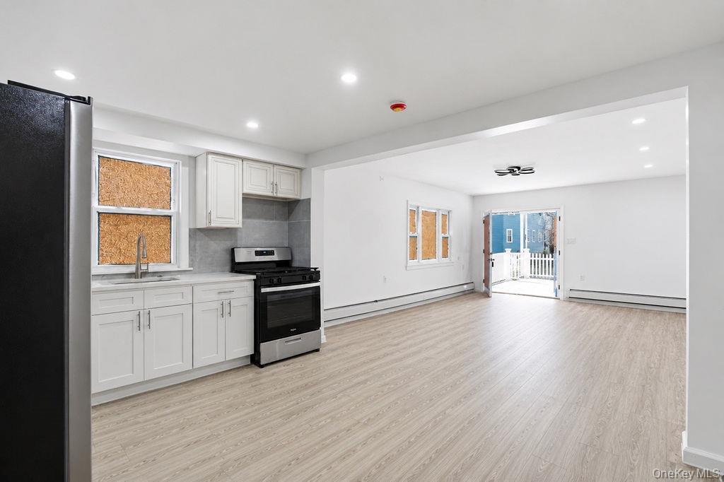Single Family Broadway Queens, NY 11414, MLS-1024113-7