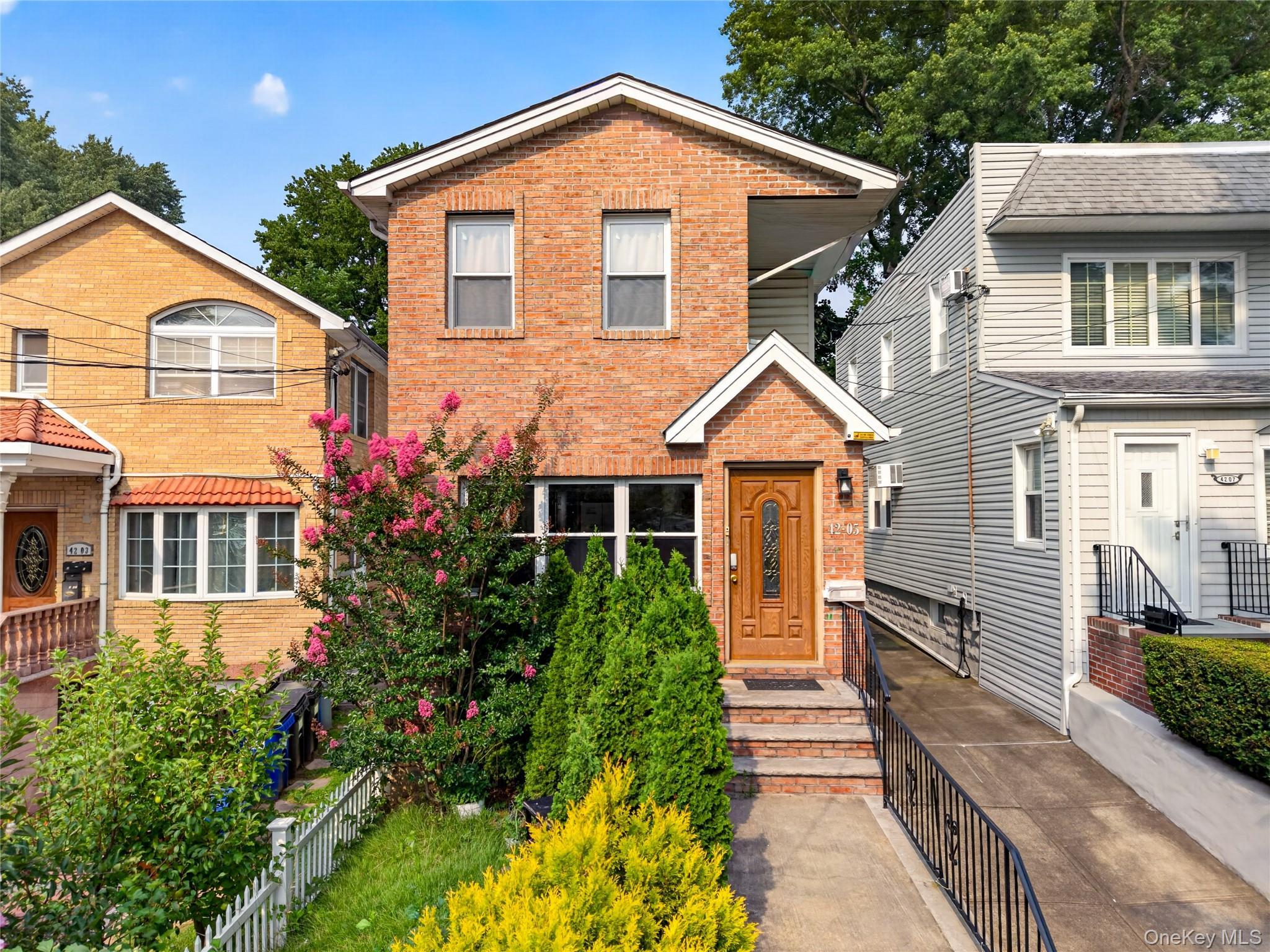 Single Family 249th Street  Queens, NY 11363, MLS-1024131-2