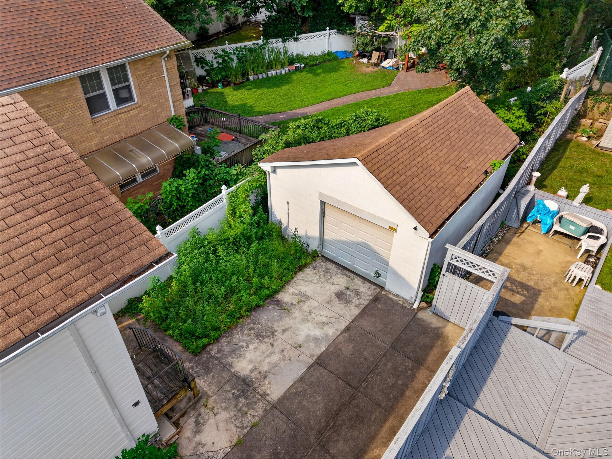 Single Family 249th Street  Queens, NY 11363, MLS-1024131-27