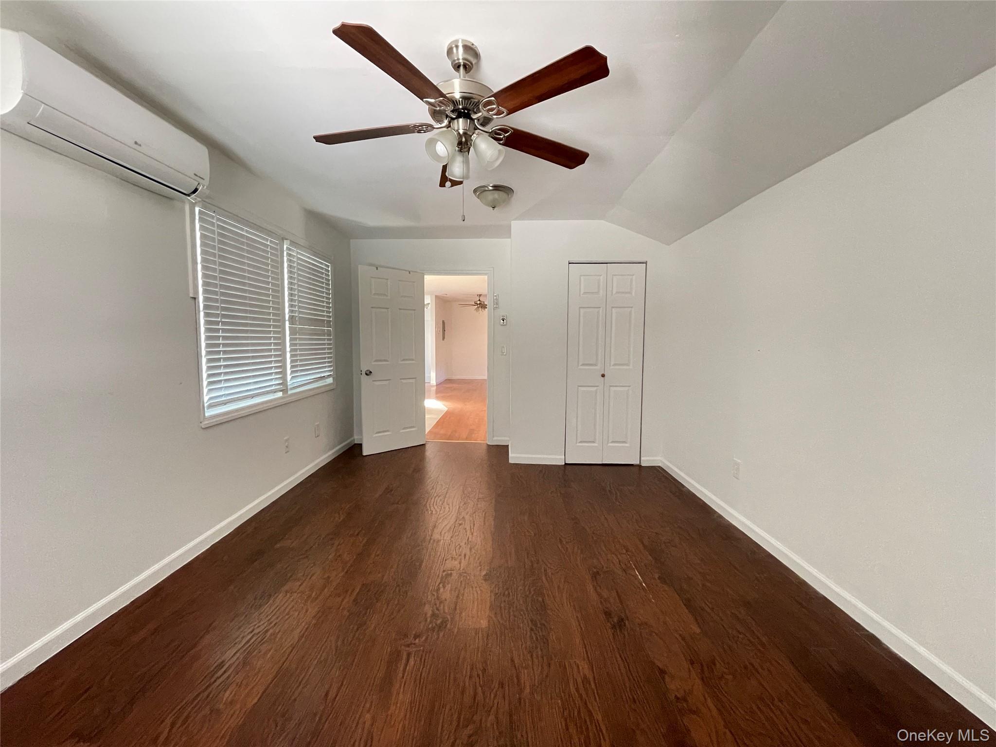 Single Family 249th Street  Queens, NY 11363, MLS-1024131-9