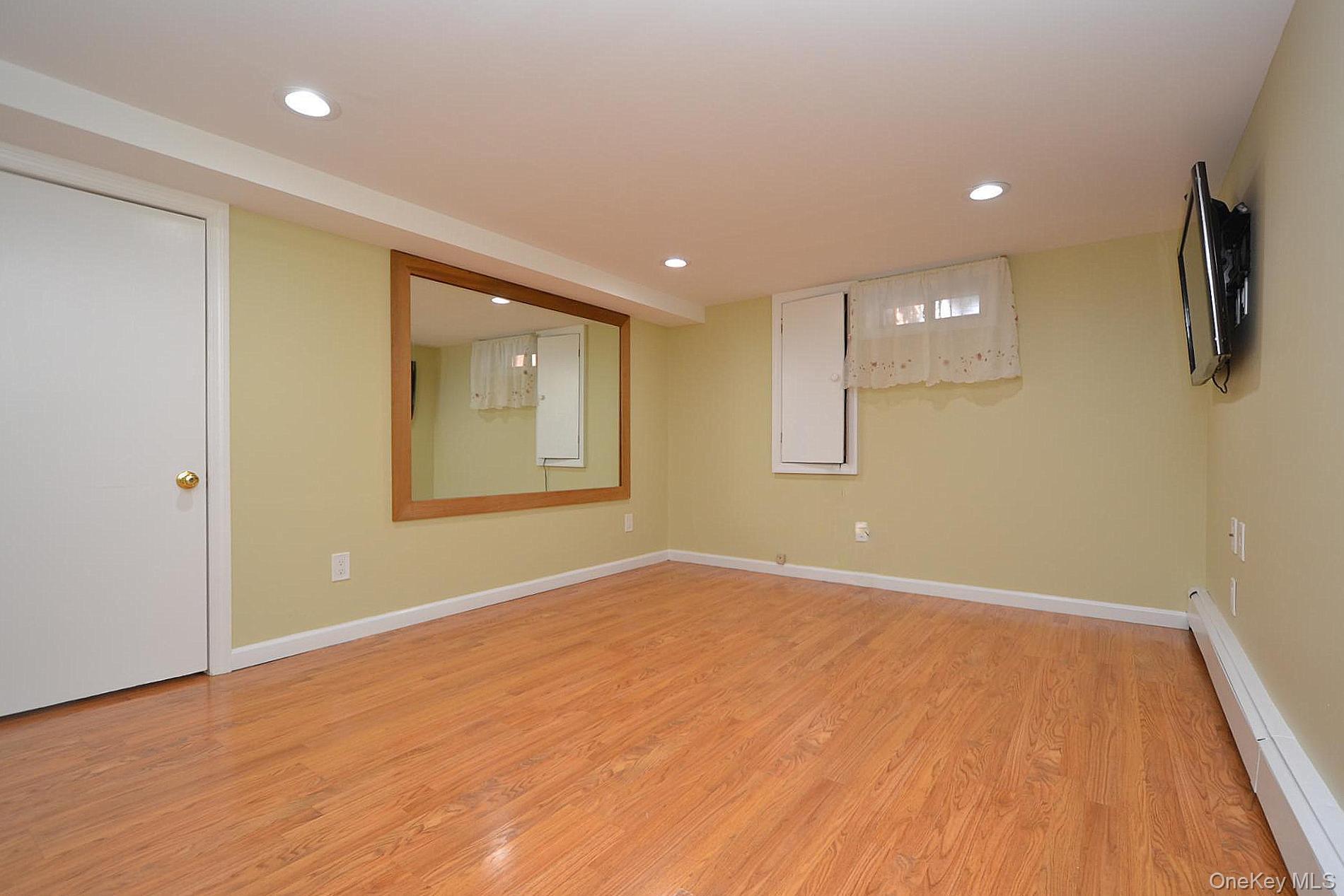 Single Family Stahley Street Suffolk County, NY 11717, MLS-1024146-14
