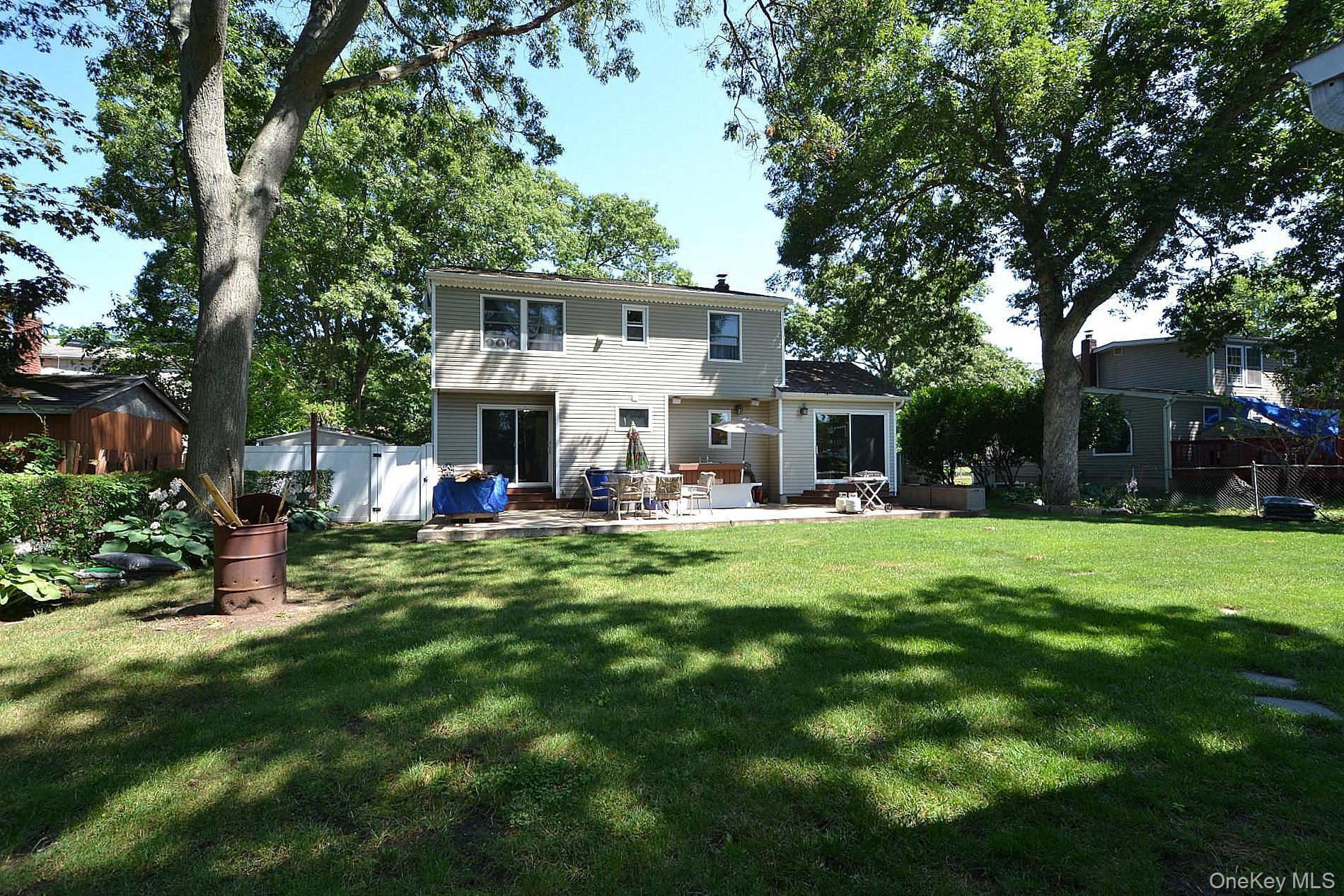 Single Family Stahley Street  Suffolk County, NY 11717, MLS-1024146-20