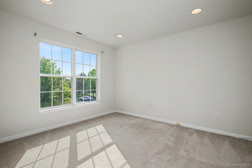 Single Family Vassar Place Dutchess County, NY 12524, MLS-1024194-27