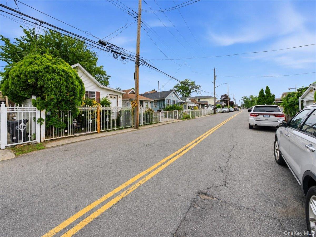 Single Family Harding Park  Bronx, NY 10473, MLS-1024198-5