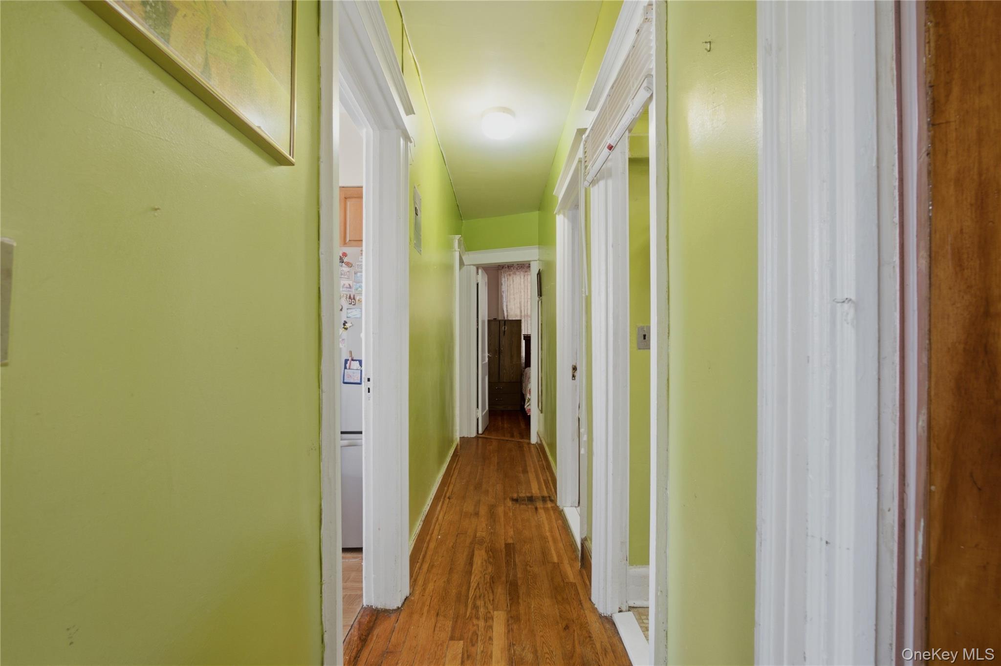Single Family E 224th Street Bronx, NY 10466, MLS-1024200-9
