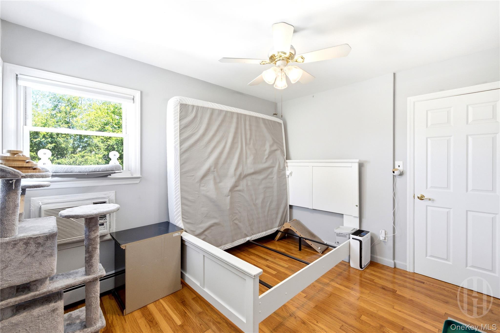 Single Family Intervale Avenue  Nassau County, NY 11735, MLS-1024203-22
