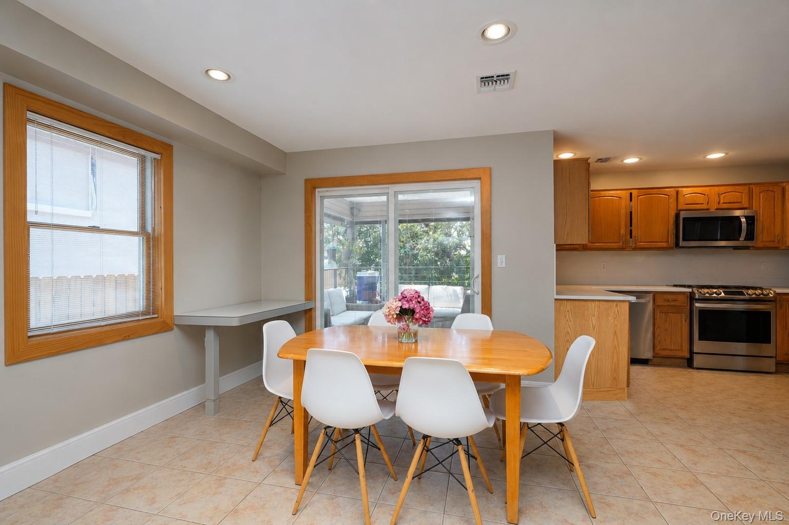 Single Family Reid Ave Staten Island, NY 10305, MLS-1024207-13