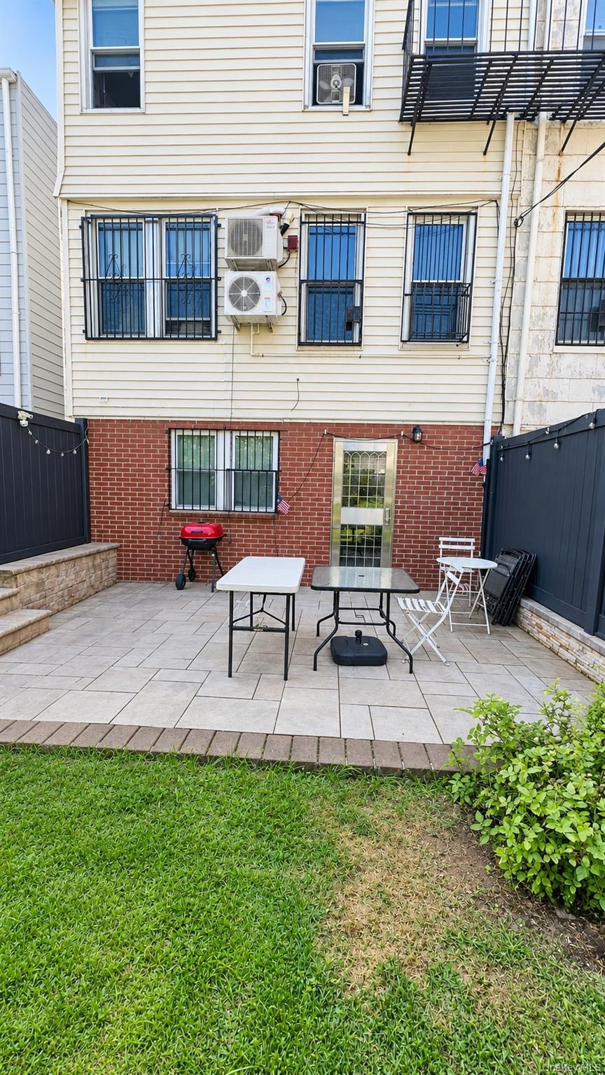 Single Family Woodside Avenue  Queens, NY 11377, MLS-1024224-10