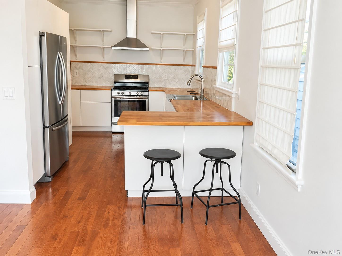 Single Family Woodside Avenue  Queens, NY 11377, MLS-1024224-4