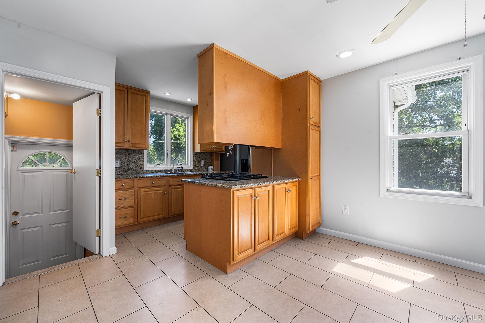 Single Family 168th Street Queens, NY 11365, MLS-1024235-6