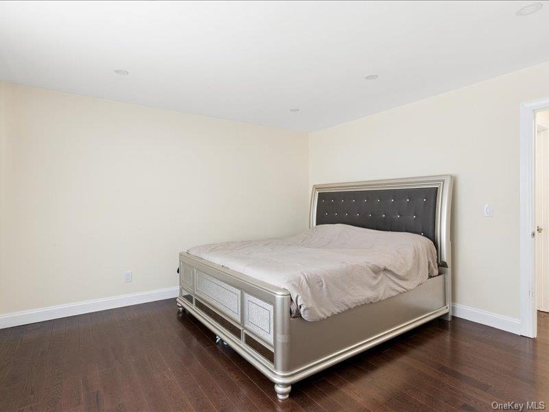 Single Family Prescott Street Nassau County, NY 11580, MLS-1024236-9