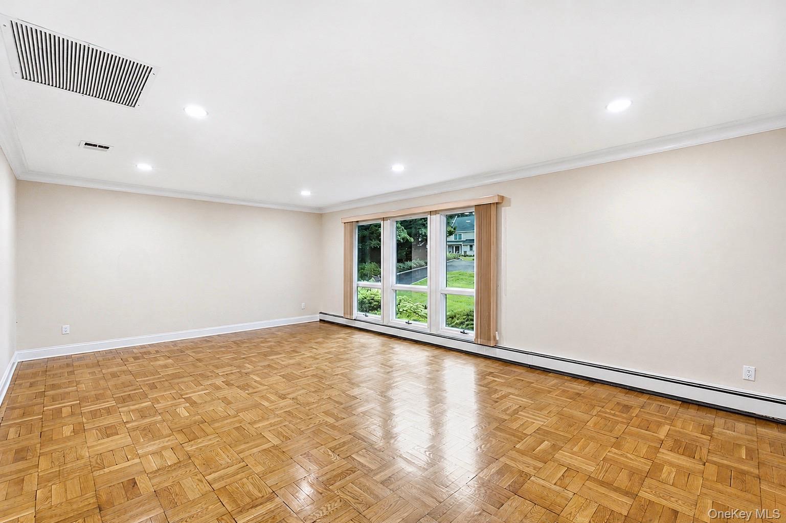 Single Family Durham Drive Suffolk County, NY 11746, MLS-1024270-15