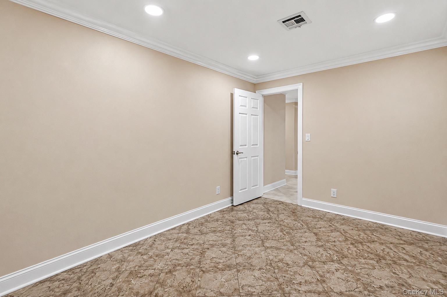 Single Family Durham Drive Suffolk County, NY 11746, MLS-1024270-32