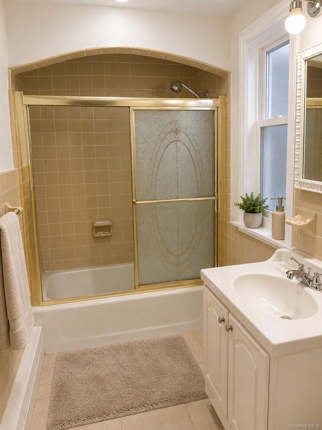 Single Family Leonard Place  Westchester County, NY 10704, MLS-1024292-18