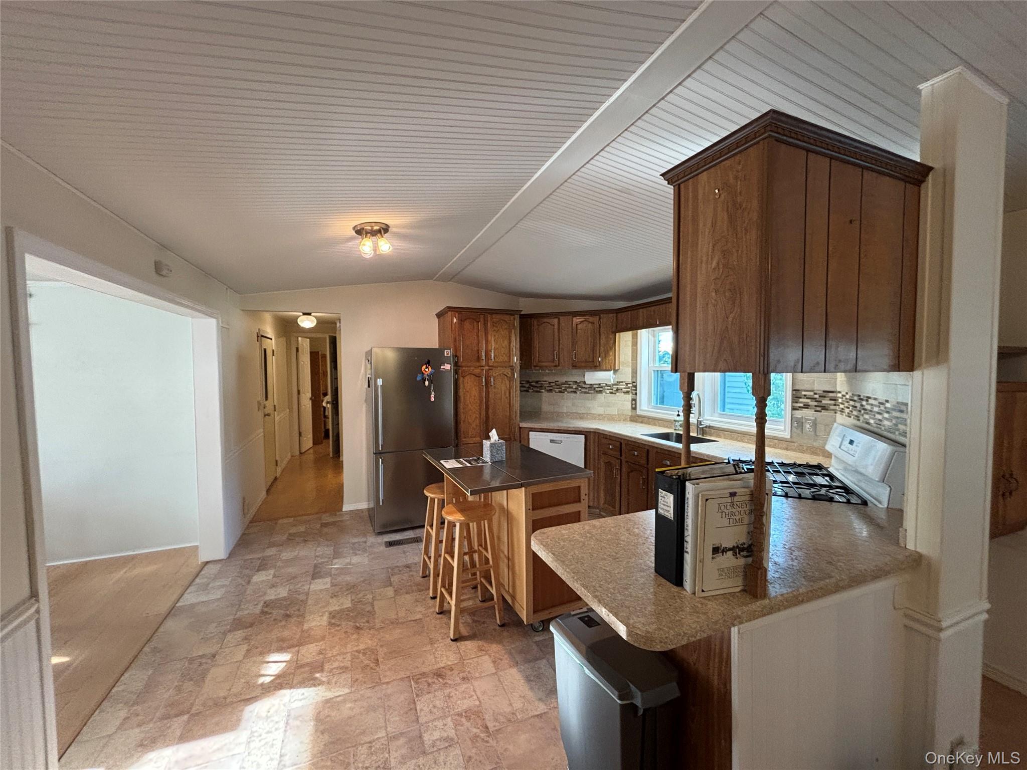 Single Family Old Country Road Suffolk County, NY 11901, MLS-1024299-12