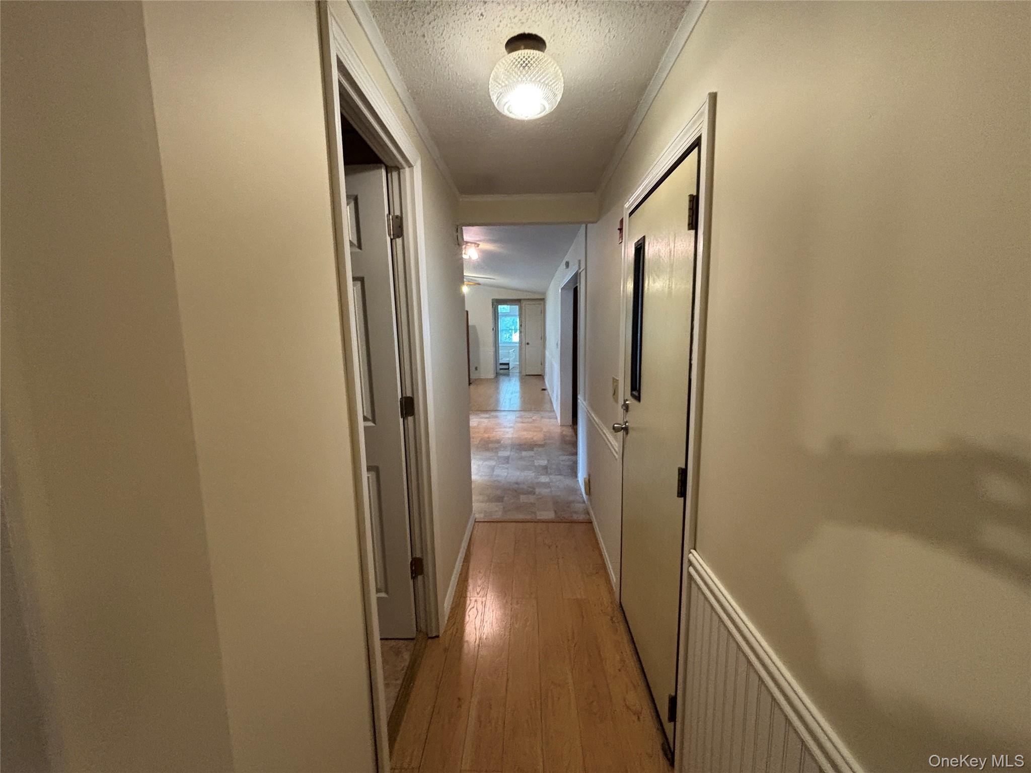 Single Family Old Country Road Suffolk County, NY 11901, MLS-1024299-16