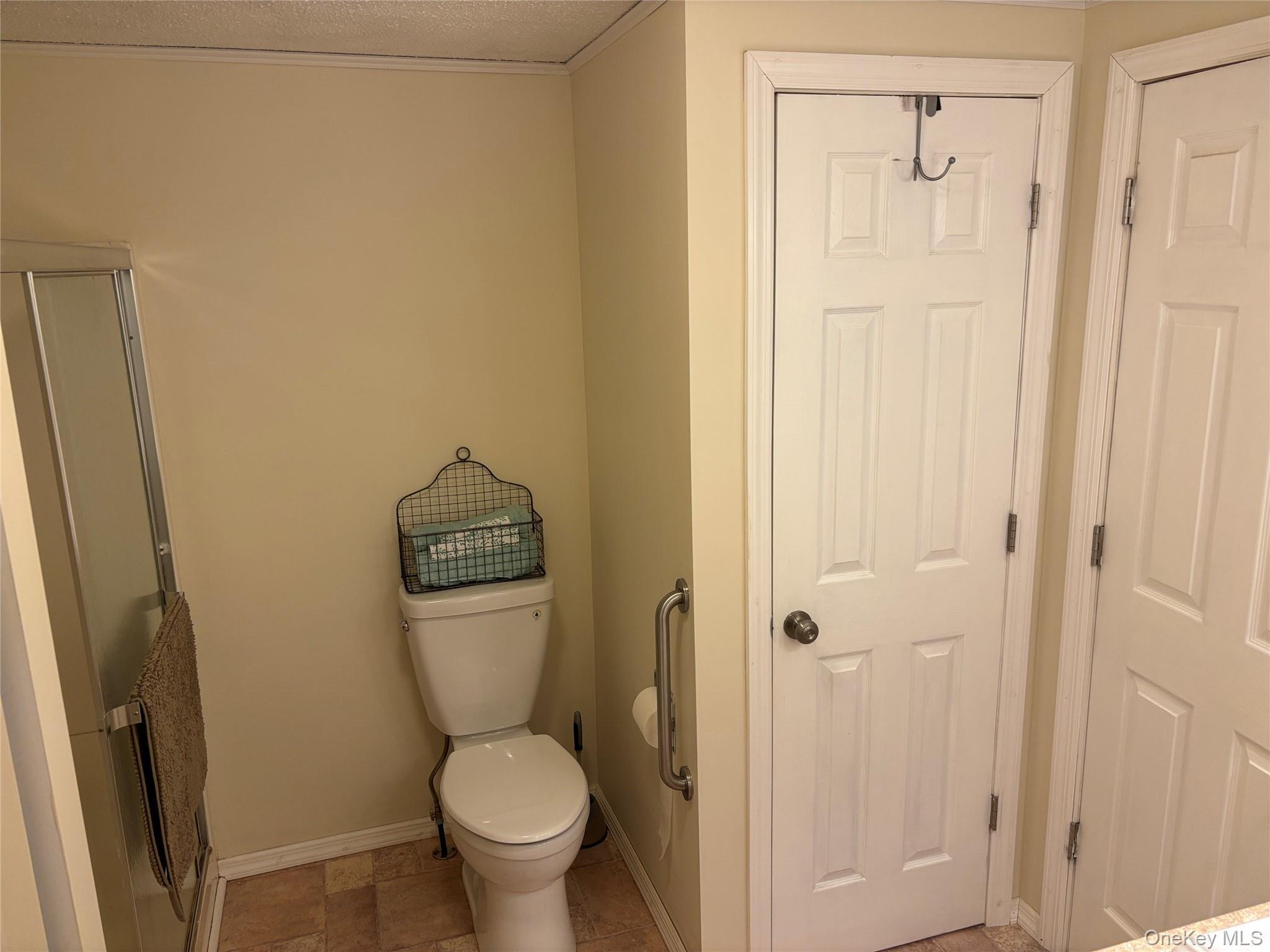 Single Family Old Country Road Suffolk County, NY 11901, MLS-1024299-19
