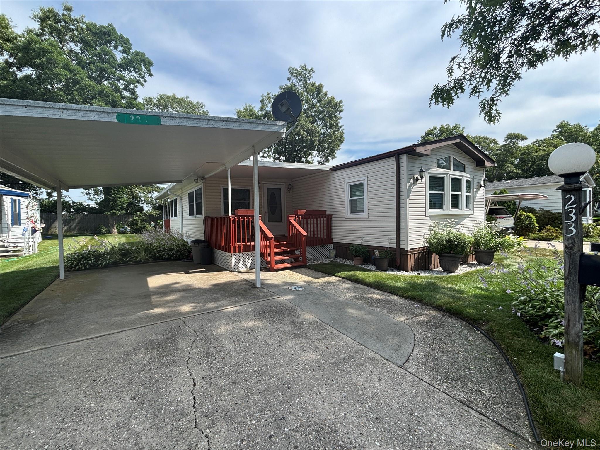 Single Family Old Country Road Suffolk County, NY 11901, MLS-1024299-3
