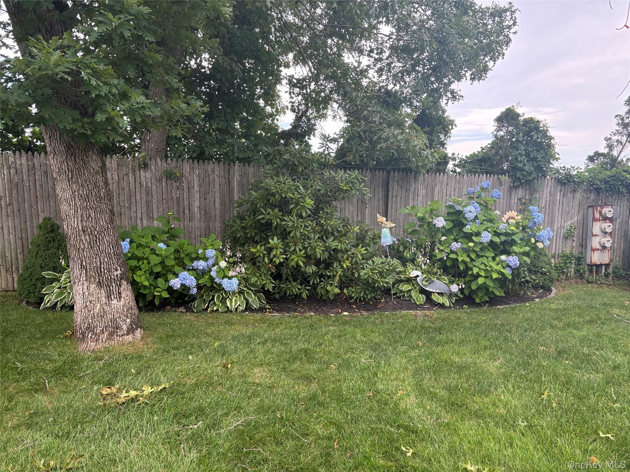 Single Family Old Country Road Suffolk County, NY 11901, MLS-1024299-31