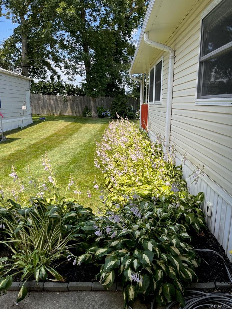 Single Family Old Country Road Suffolk County, NY 11901, MLS-1024299-34