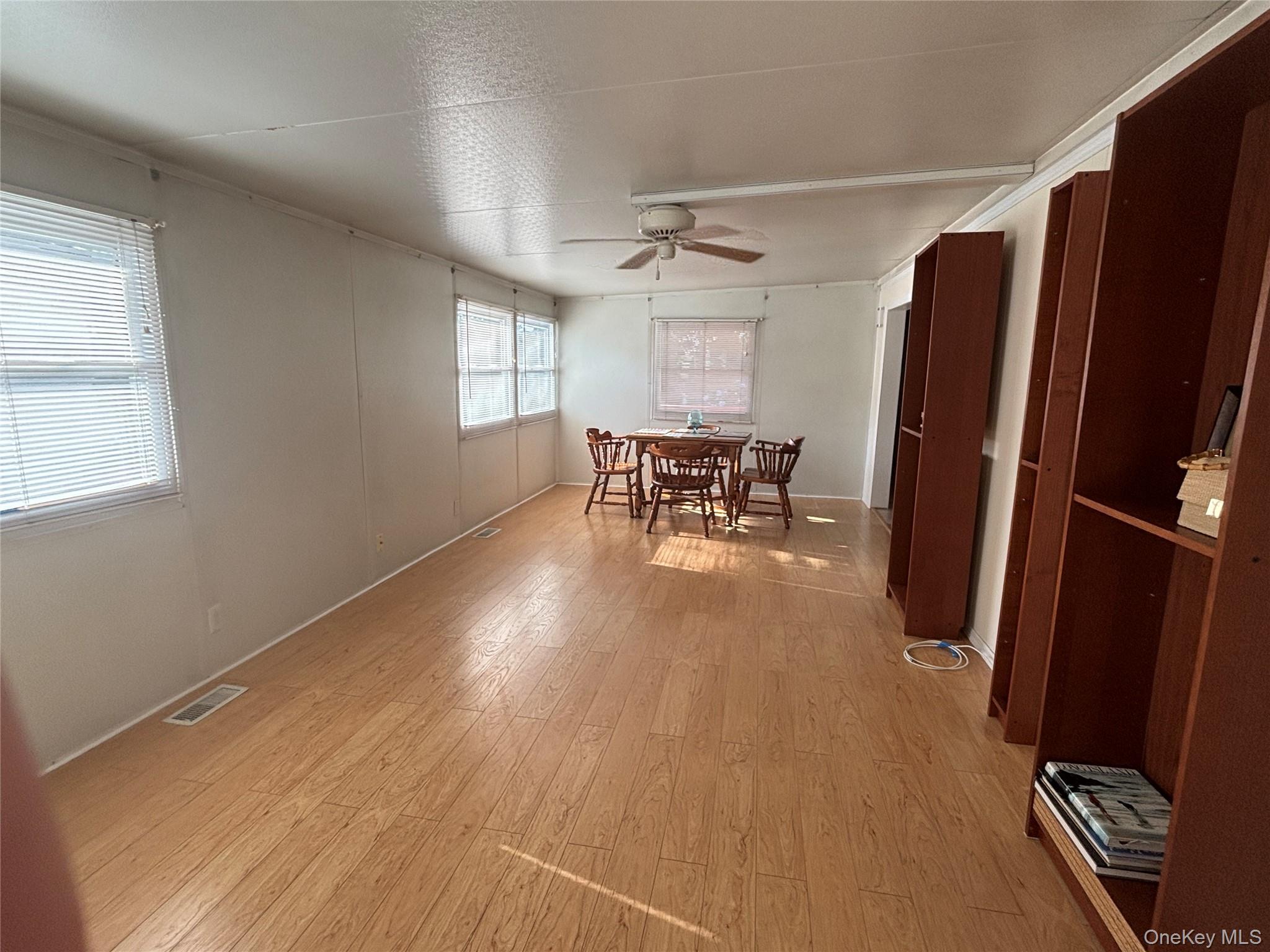 Single Family Old Country Road Suffolk County, NY 11901, MLS-1024299-7