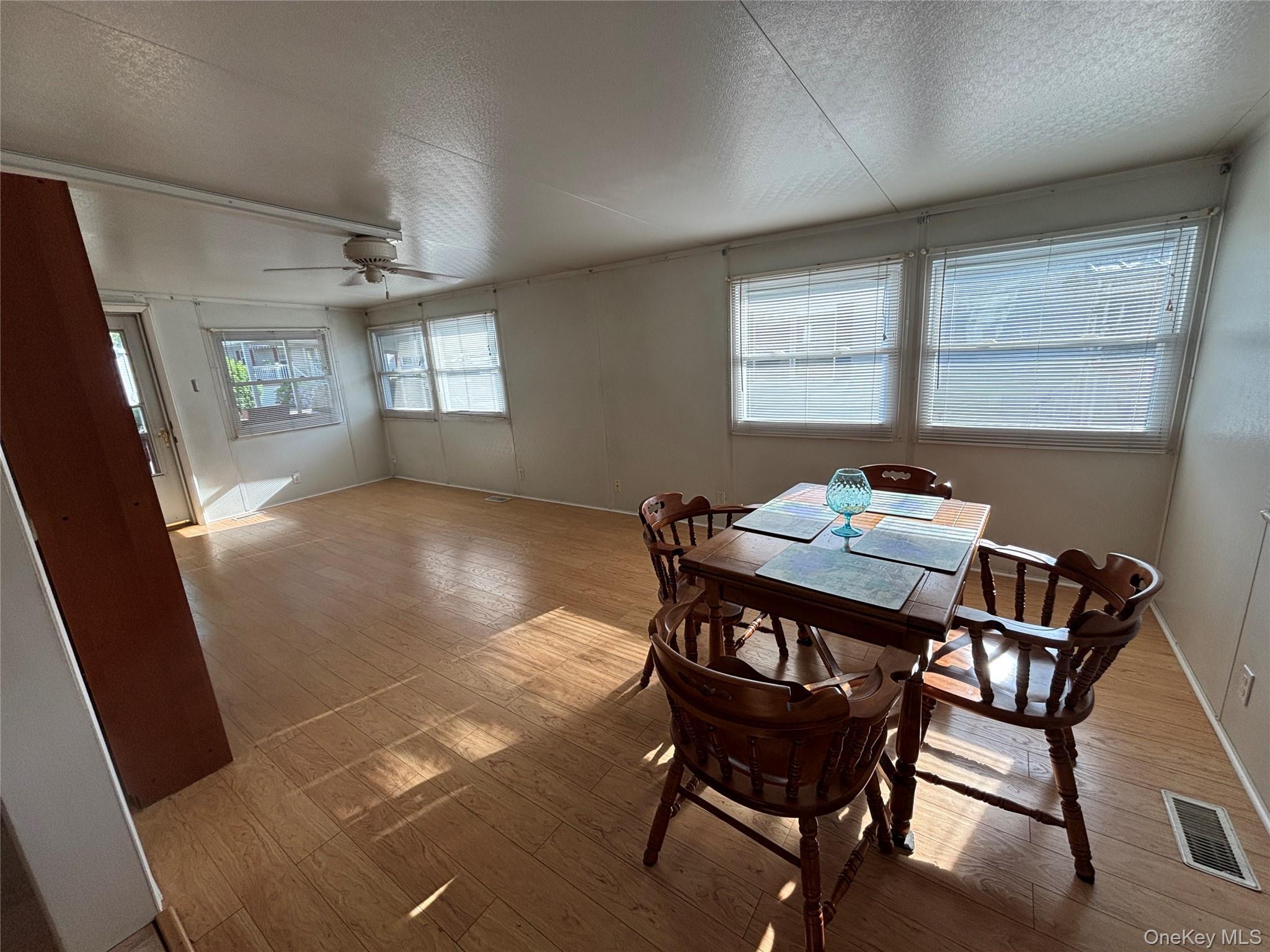 Single Family Old Country Road Suffolk County, NY 11901, MLS-1024299-9