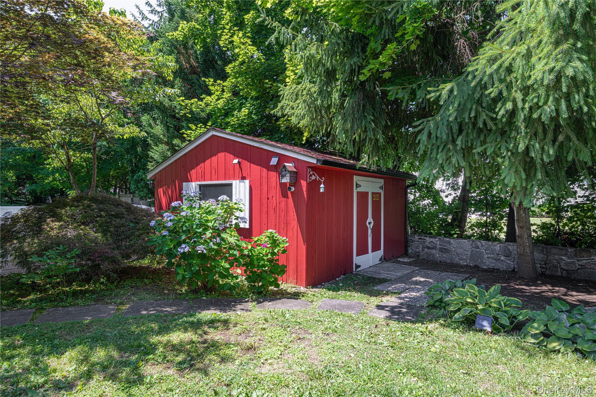 Single Family Tamarack Road Westchester County, NY 10573, MLS-1024335-23