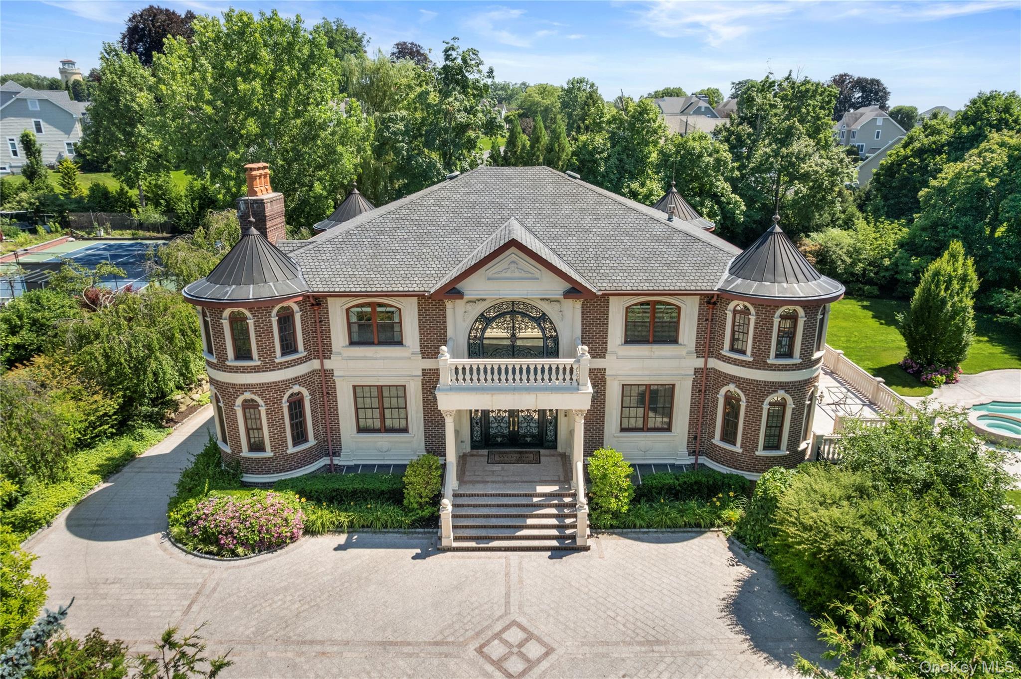 Single Family Whitney Circle  Nassau County, NY 11542, MLS-1024341-24