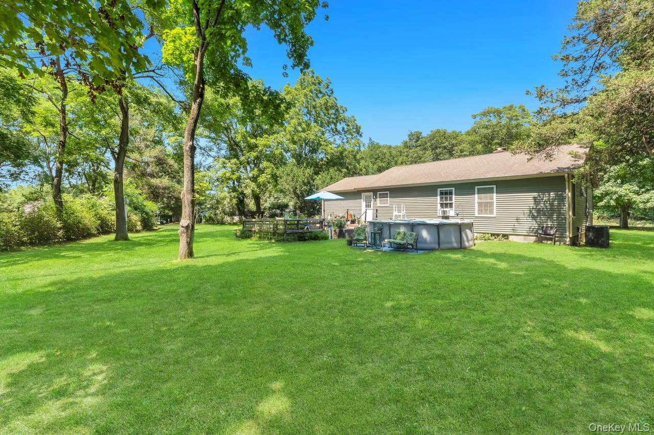 Single Family Yaphank Middle Island Road Suffolk County, NY 11980, MLS-1024352-27