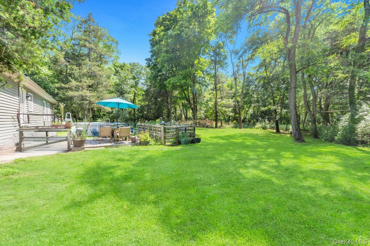 Single Family Yaphank Middle Island Road Suffolk County, NY 11980, MLS-1024352-29