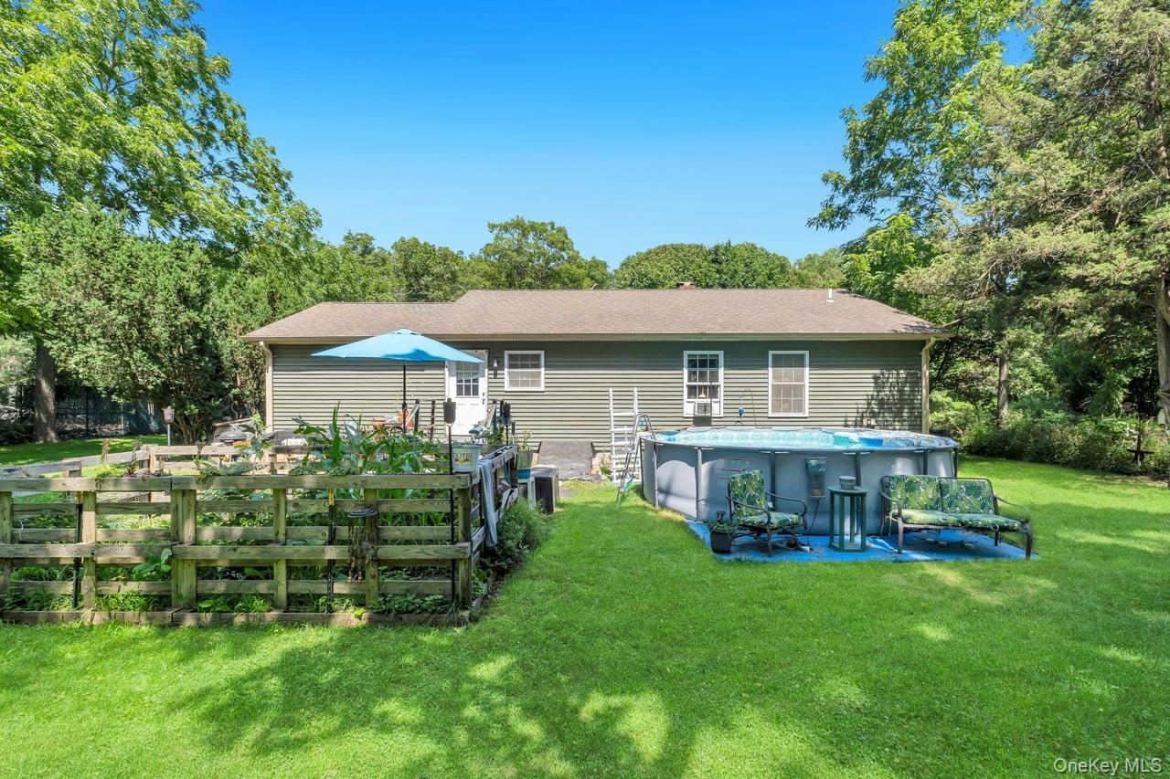 Single Family Yaphank Middle Island Road Suffolk County, NY 11980, MLS-1024352-30